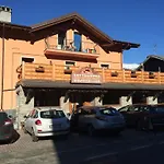 Gasthuis Sottosopra Alps & & Bike 4*
